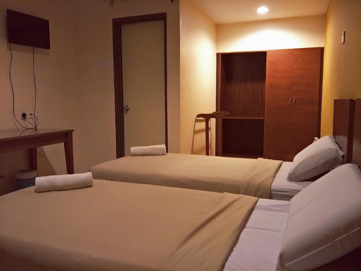 Tropicana Hotel Gemas Bagian luar foto