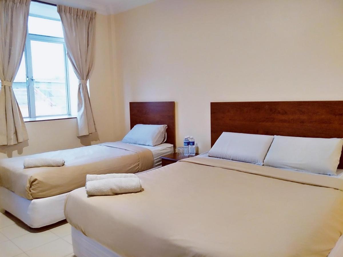Tropicana Hotel Gemas Bagian luar foto